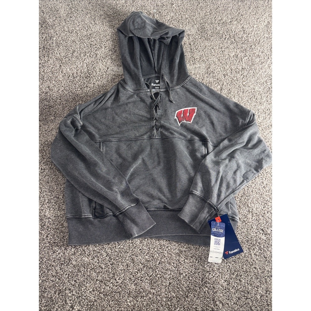 Fanatics Heathered Charcoal‎ Wisconsin Badgers Lace up Pullover Hoodie Medium